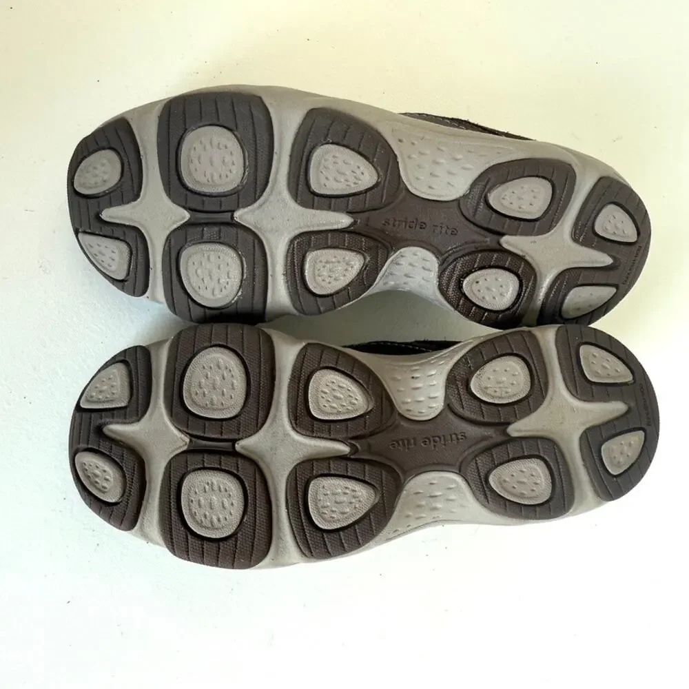 Stride Rite Anita‎ Brown Suede Mary Jane Sneakers Girls Size 11.5M Leather Upper